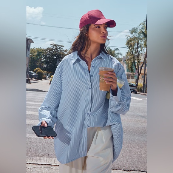 NWT PrettyLittleThing Oversized Blue Striped Shirt Women’s Size 10 - Picture 1 of 8